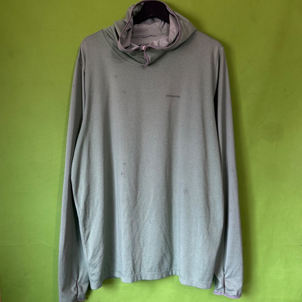 Patagonia Mens Capilene Cool Daily Hoody Green Trim Size Medium Sun Shirt